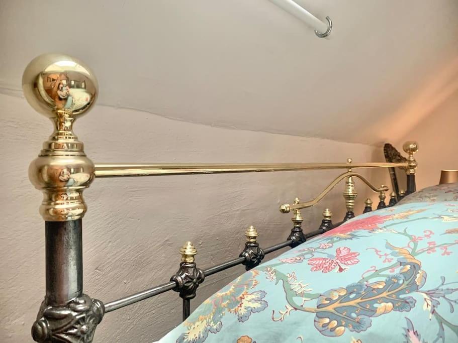 Apartament Kleine Kunstremise Mit Holzofen Burg Freienfels Weinbach Zewnętrze zdjęcie